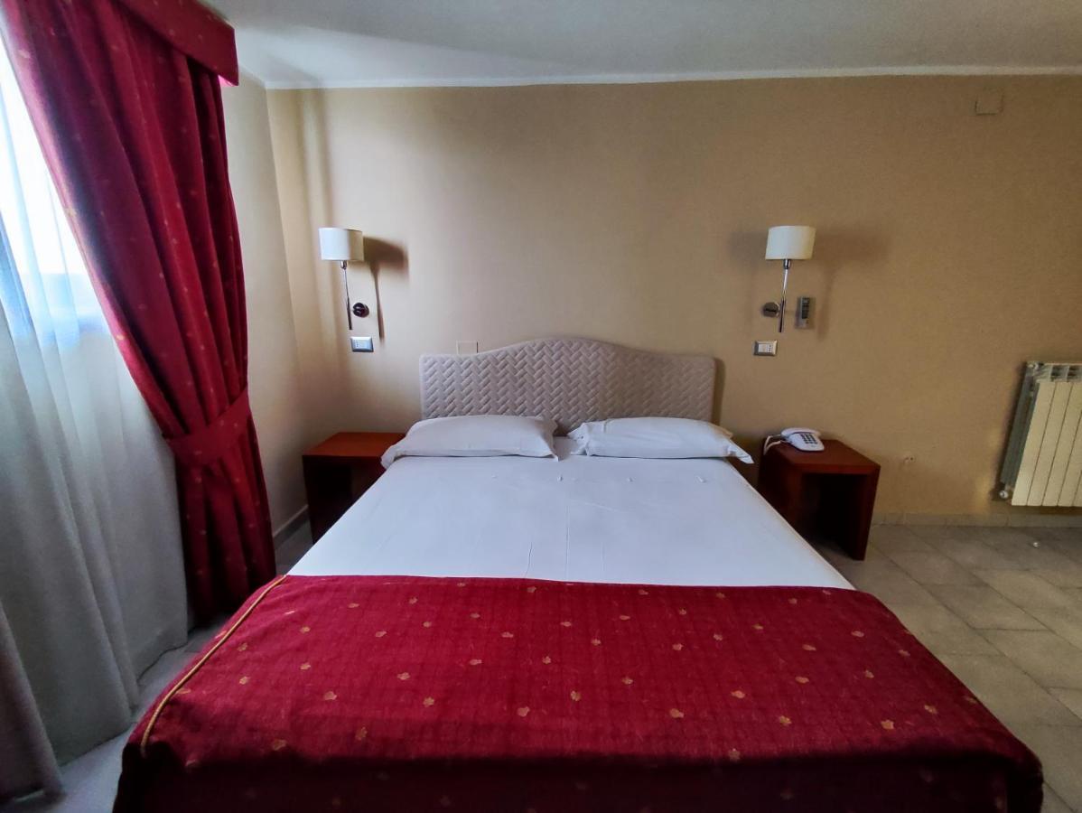 Pisani Hotel San Nicola La Strada Kültér fotó