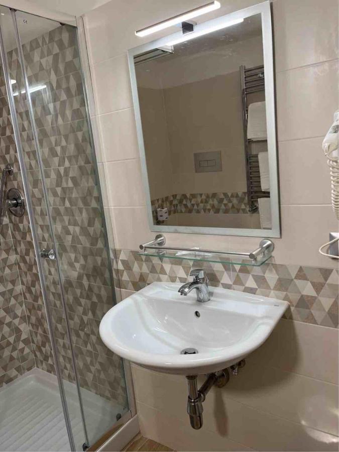 Pisani Hotel San Nicola La Strada Kültér fotó
