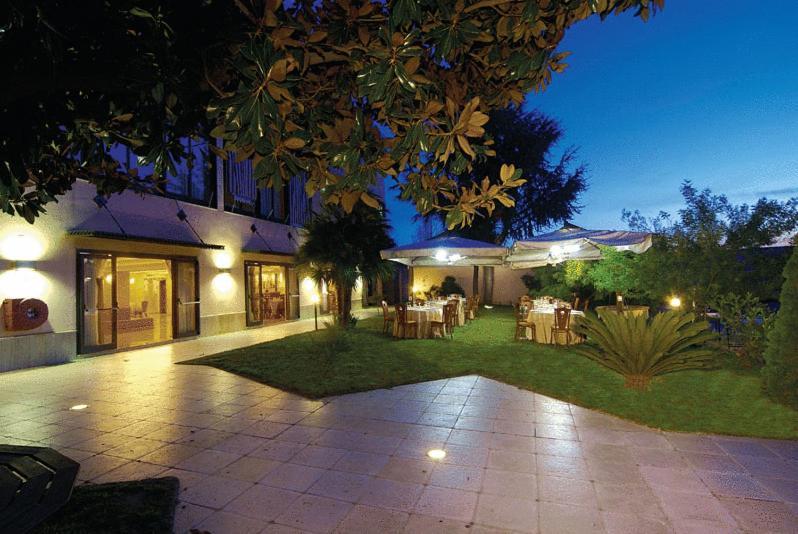 Pisani Hotel San Nicola La Strada Kültér fotó