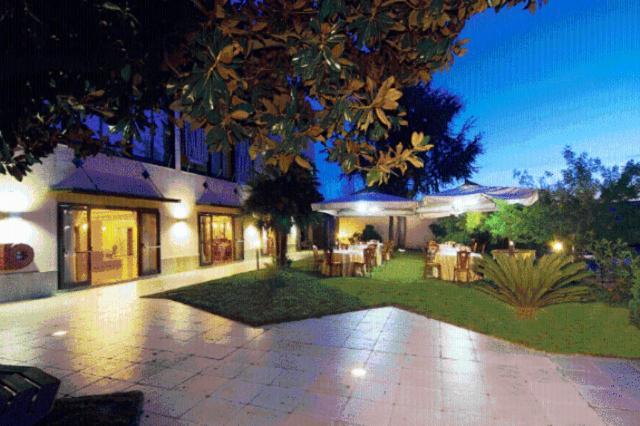 Pisani Hotel San Nicola La Strada Kültér fotó