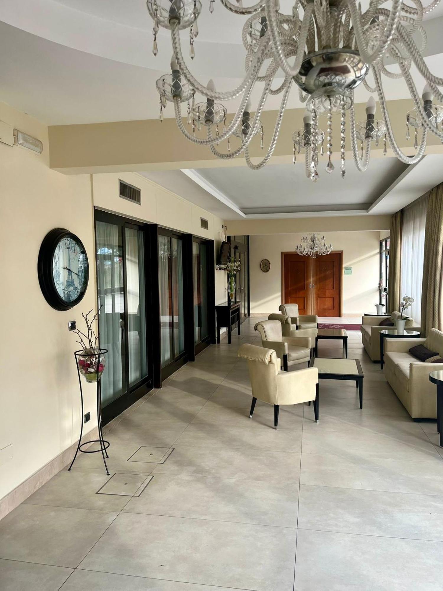 Pisani Hotel San Nicola La Strada Kültér fotó