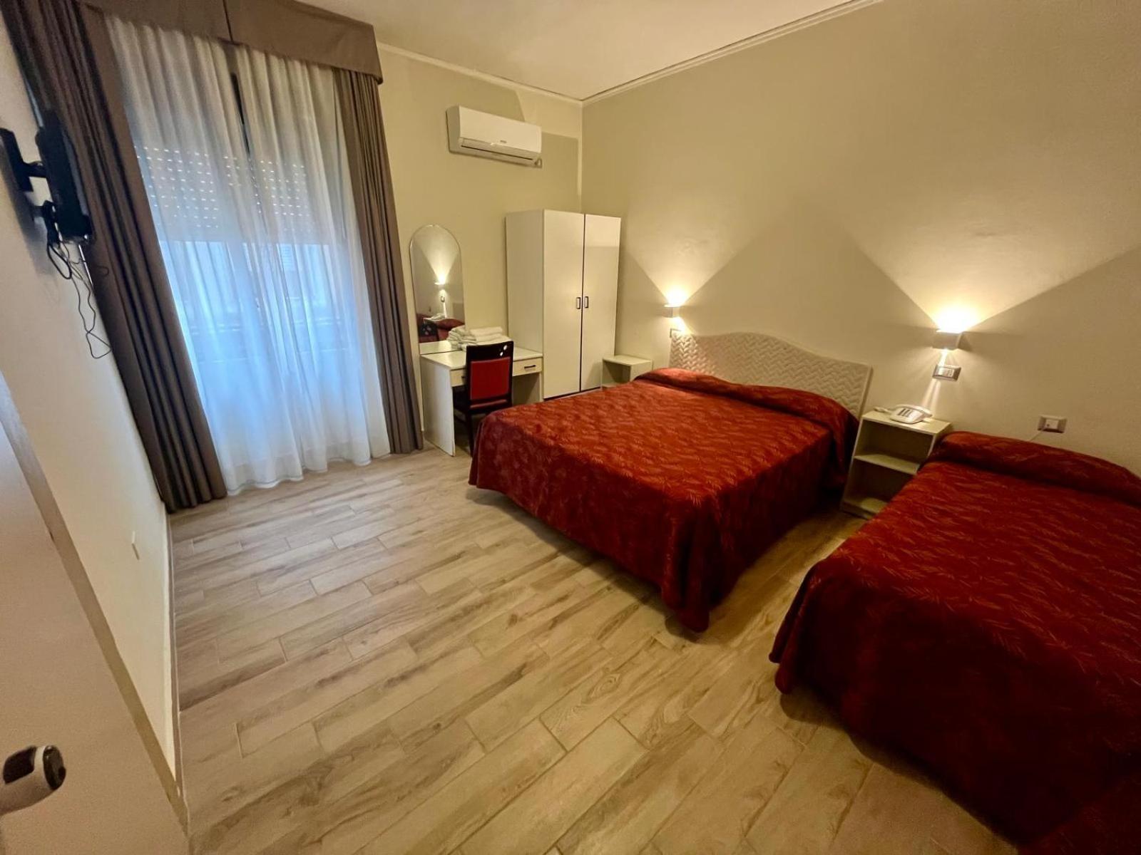 Pisani Hotel San Nicola La Strada Kültér fotó