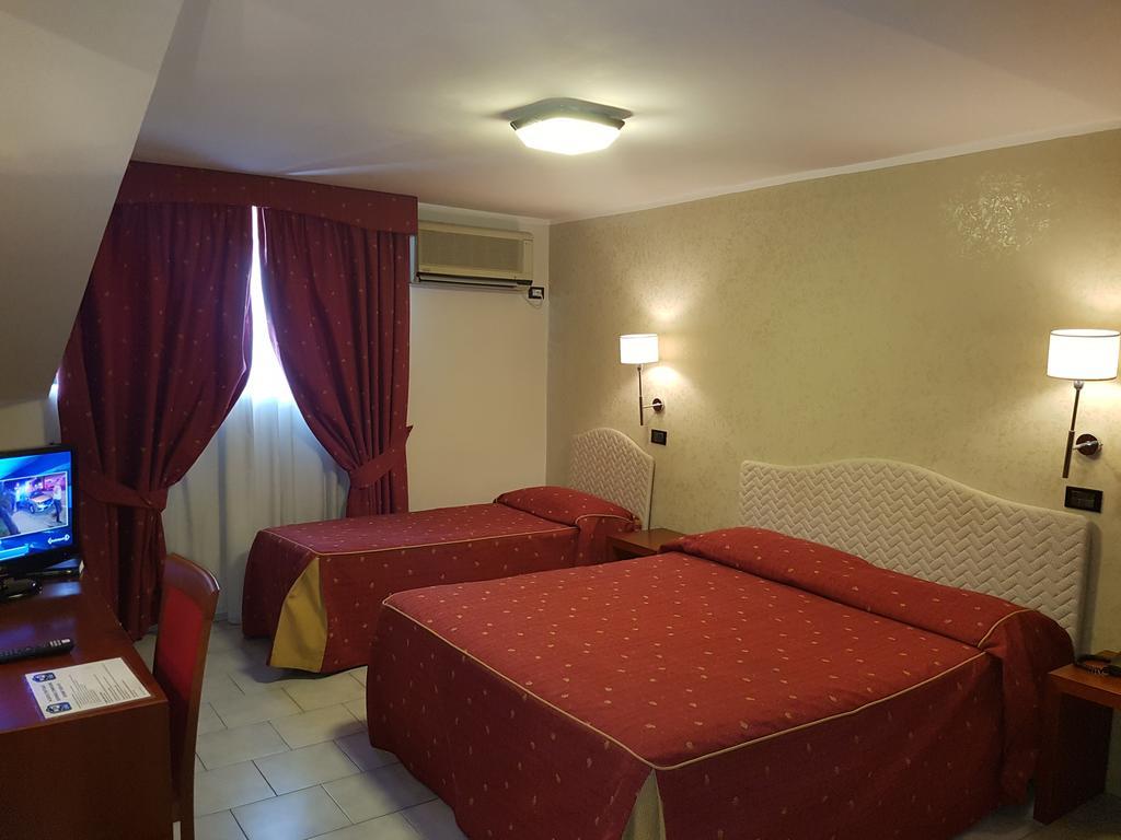 Pisani Hotel San Nicola La Strada Kültér fotó