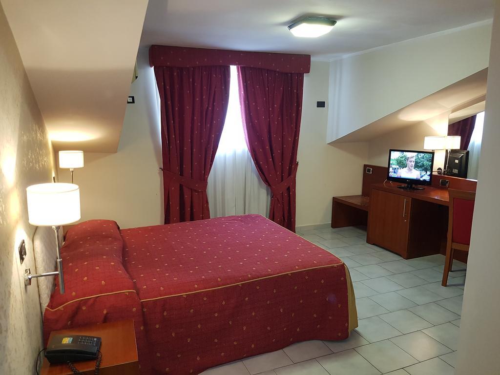 Pisani Hotel San Nicola La Strada Kültér fotó