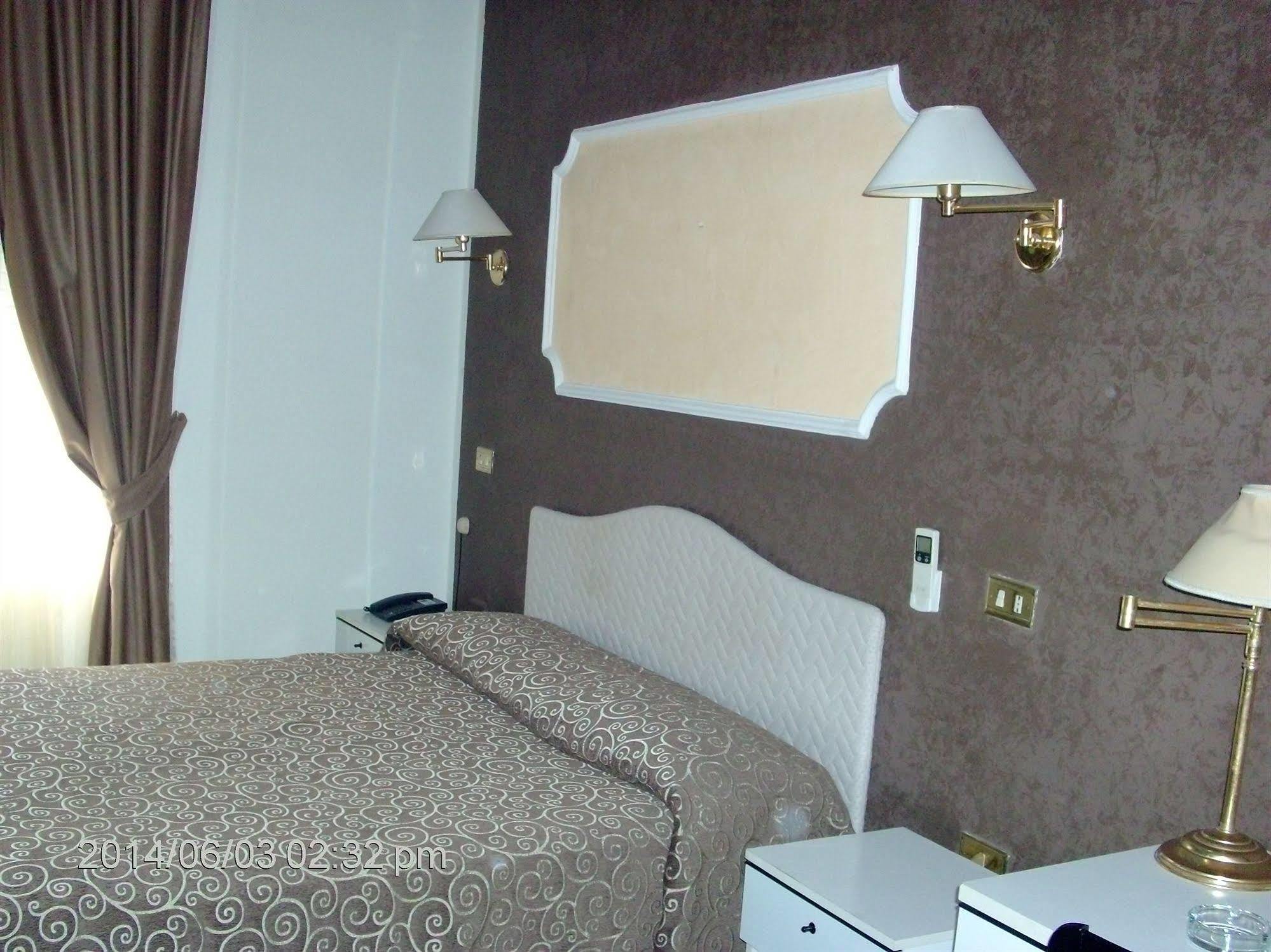 Pisani Hotel San Nicola La Strada Kültér fotó